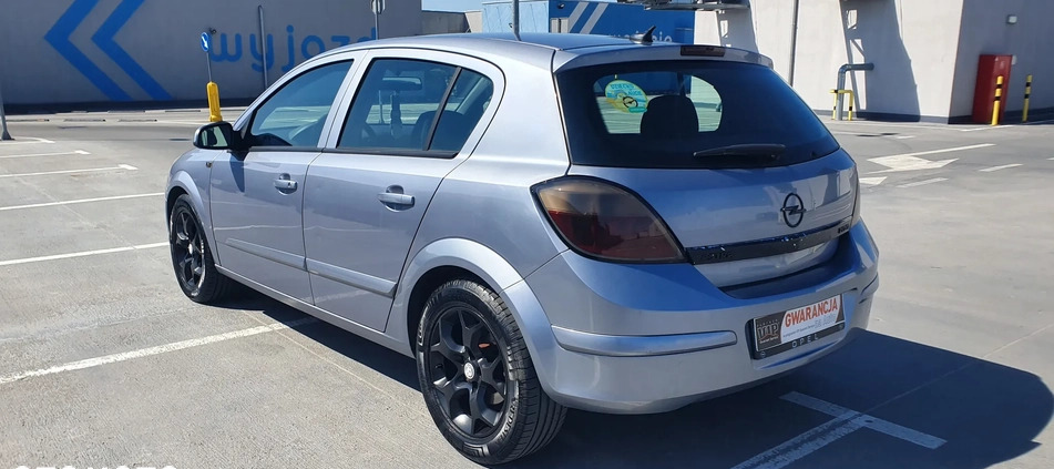 Opel Astra cena 7300 przebieg: 251457, rok produkcji 2005 z Pleszew małe 742